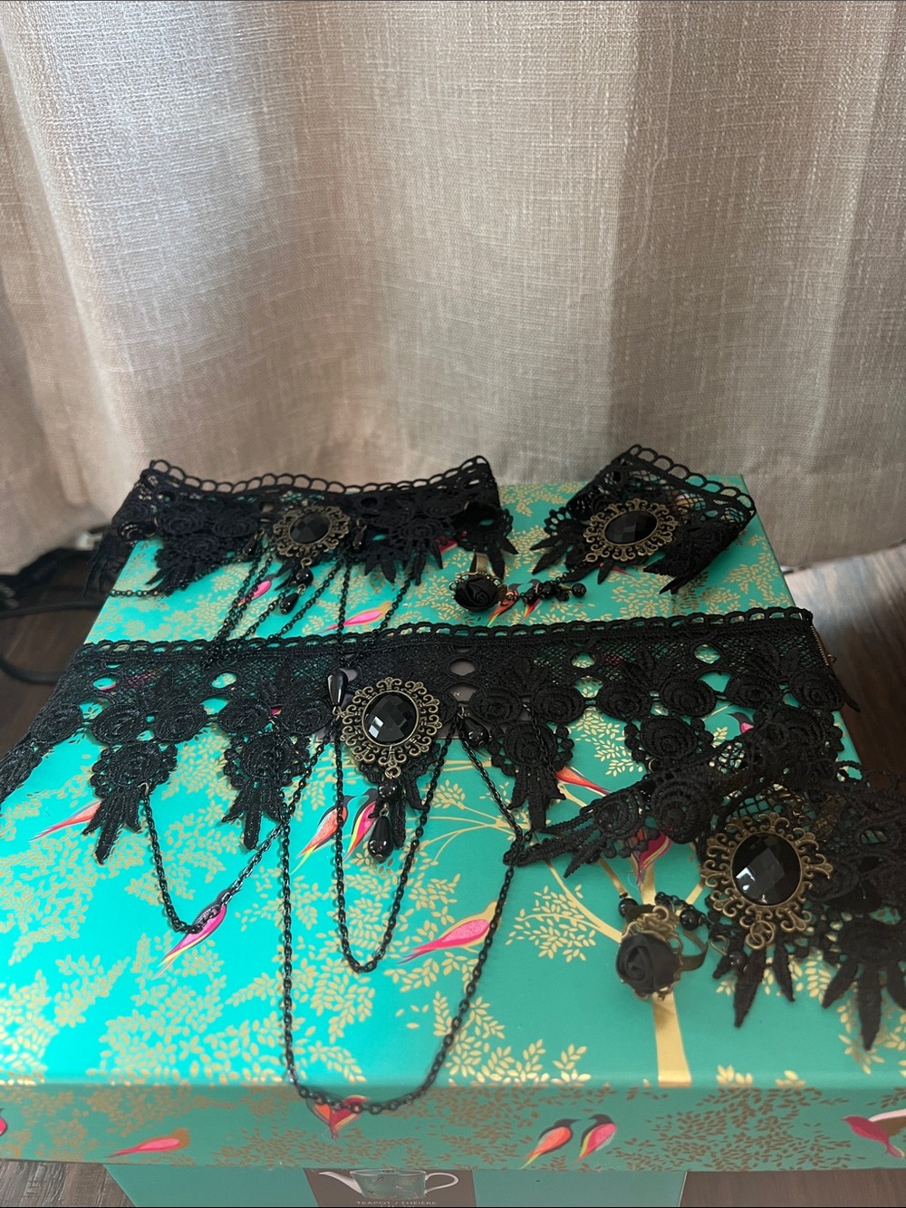 Black Victorian Lace Choker and Bracelet Set🧙🏼♀️ - Picture 5 of 10